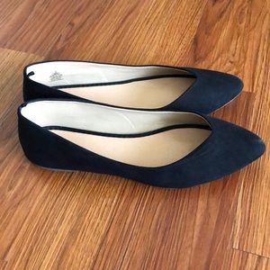 Black flats with pointed toe